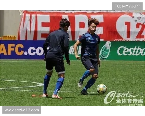 杭州足球队配合引发热议球迷对战术和默契提出不同看法